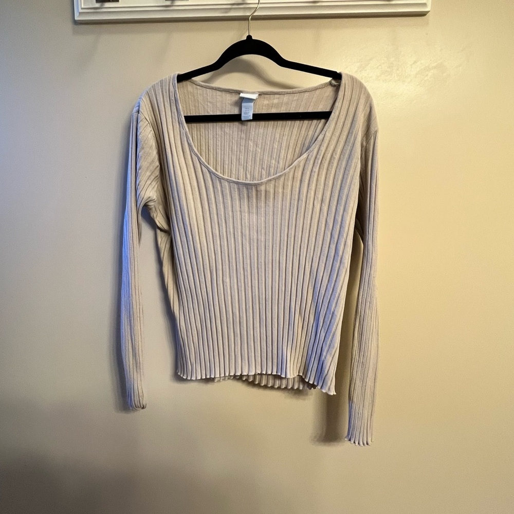 Tan ribbed long sleeve crop top
